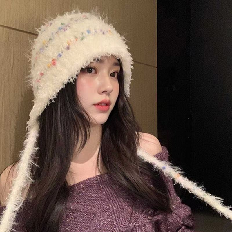 Korean style cute woolen hat for women, warm knitted hat with straps and ear flaps, popular outdoor beanie for autumn and winter.
