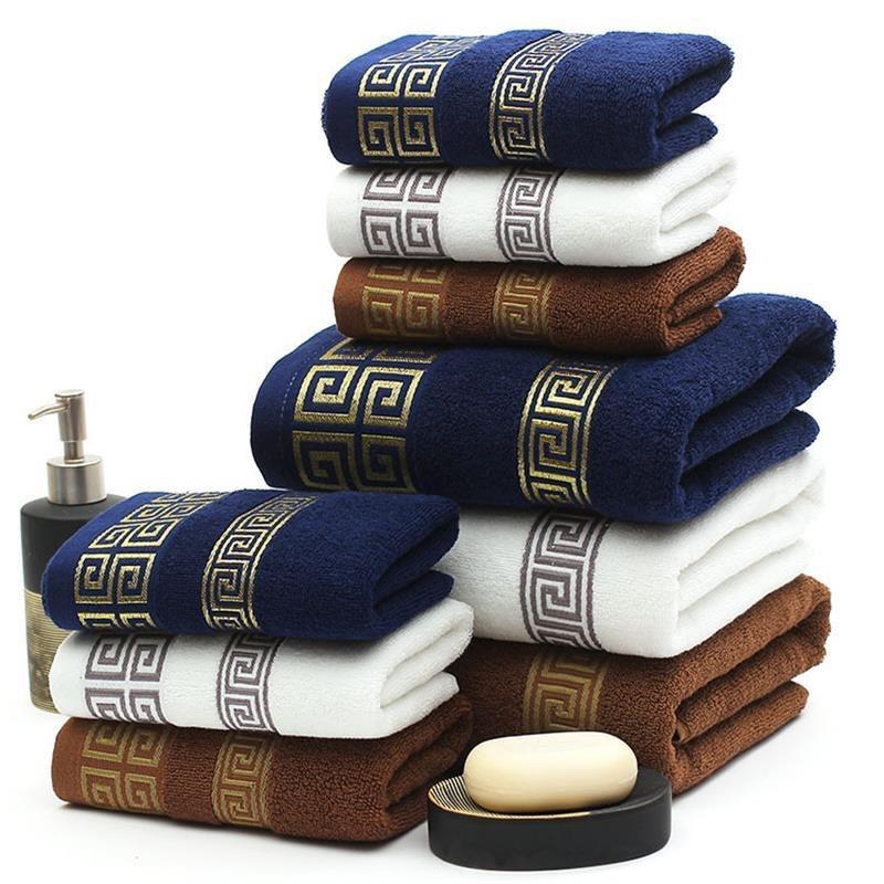High Absorbency Pure Cotton 70*140cm Bath Towel | Modern Geometric Pattern, Machine Washable, Red/Gray/Black/Navy Blue, Plush Texture for Daily Use