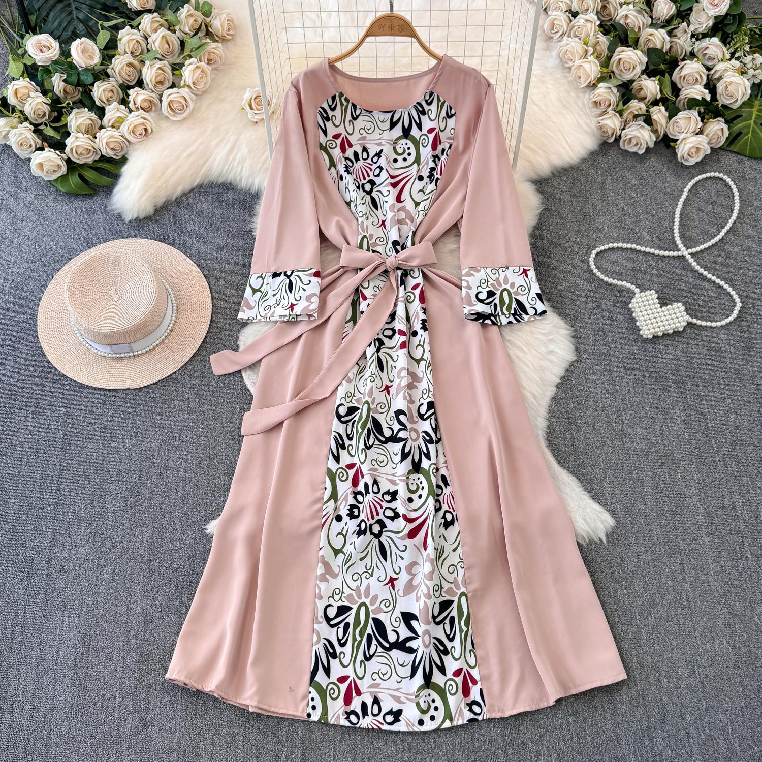 Осеннее винтажное женское длинное платье в стиле пэчворк с принтом — фото 26