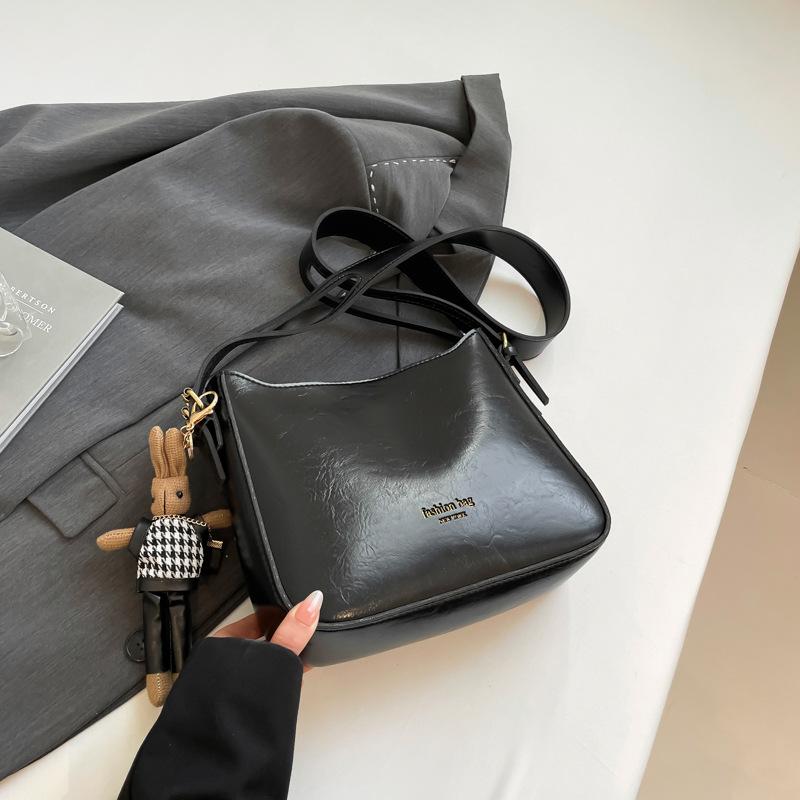 Premium bag women's 2025 new armpit bag fashionable versatile shoulder messenger bag popular women's bag wholesale
