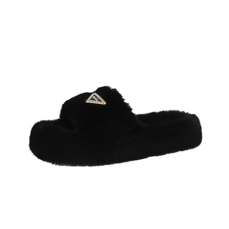 Mao Mao slippers women wear thick soles to increase the height of autumn and winter cotton towing home light luxury inverted triangle explosion plush