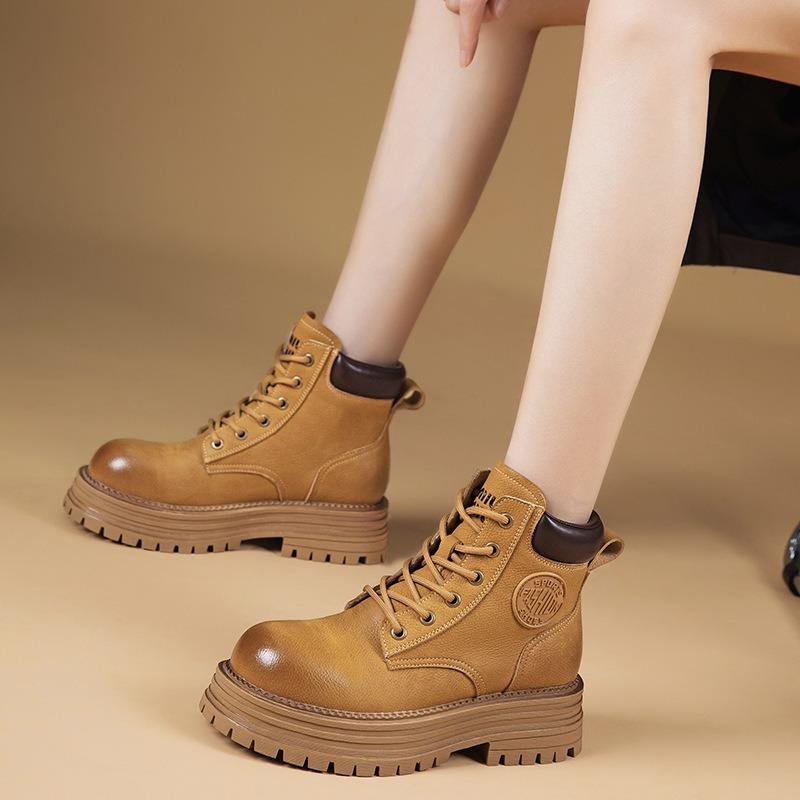 Autumn and Winter New Short Boots Thick-soled Versatile Leather Velvet Rhubarb Boots Martin Boots Women's Tooling Boots