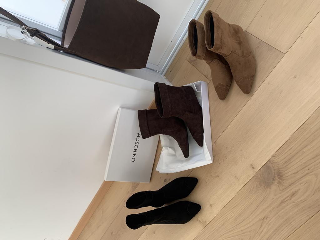 2025 autumn and winter new temperament pointed head low slope heel Chelsea thin niche low tube women's short boots