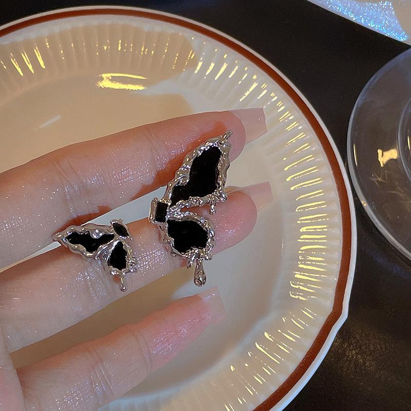Asymmetrical Black Butterfly Stud Earrings - S925 Sterling Silver, High-Grade Design, Cool Style Jewelry.