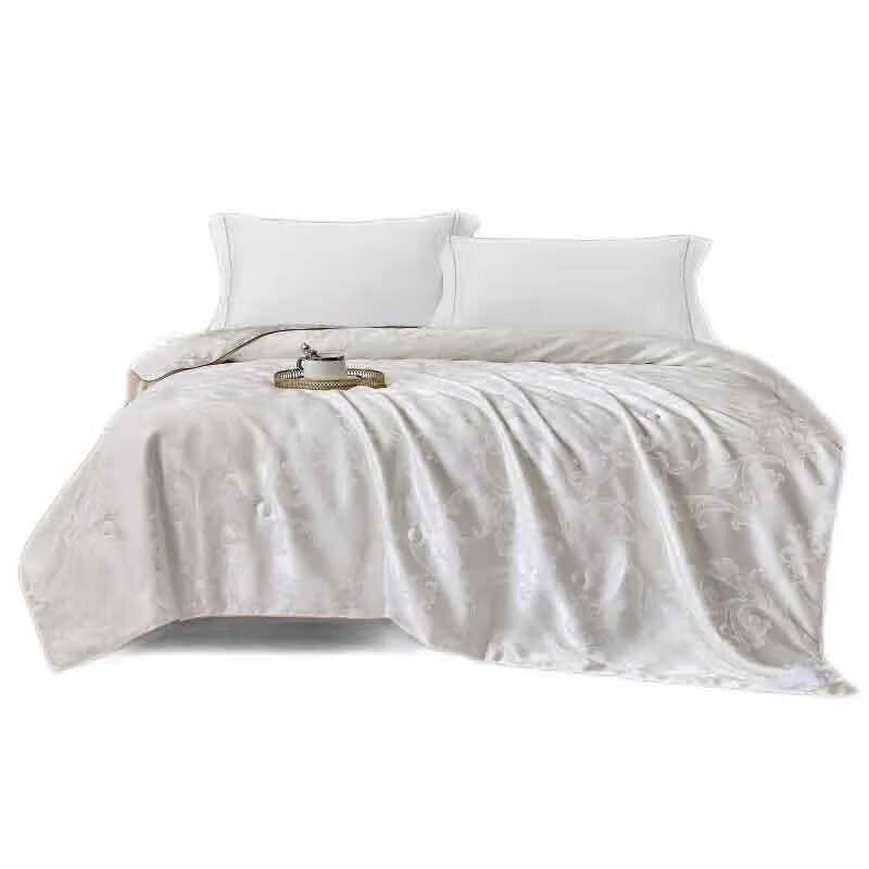 

BRS Zhenxiang Tussah Silk Quilt BRS-Z3708