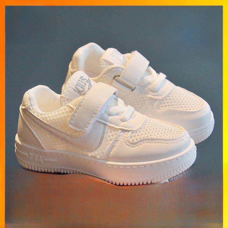 Sommer 2025 Barne Pustende Hvite Netting Sportssko: Hult design for gutter og jenter