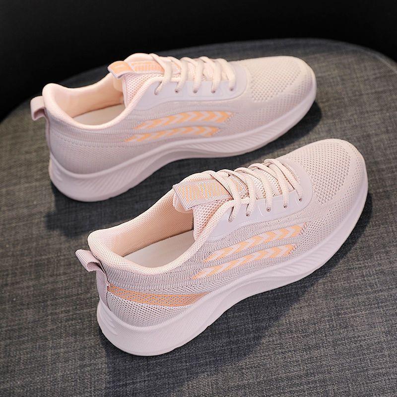 Women's Flying Textile Shoes Spring and Autumn Leisure Sports Soft Sole Light Running Shoes Breathable Non-slip Flat Mother's Shoes