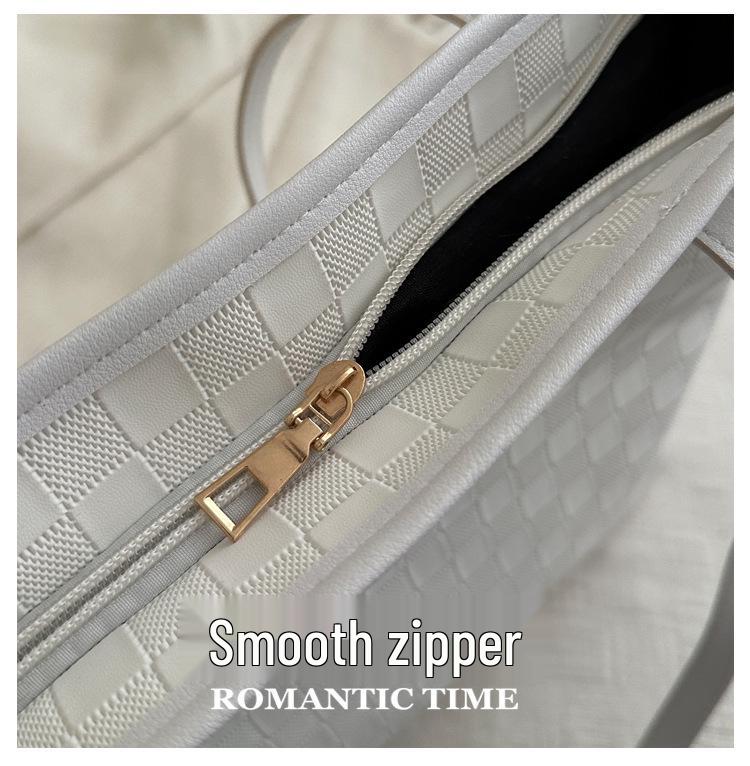 2025 Autumn Trendy Checkered Tote Bag - Large Capacity Shoulder & Handheld Design