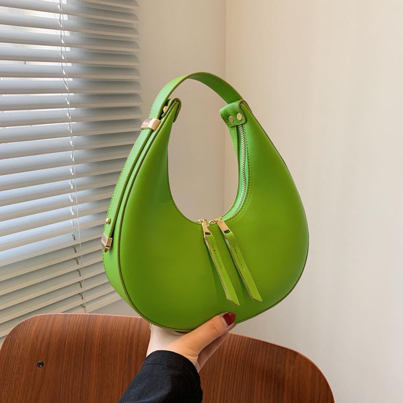 Women s bag high-end French niche bag women s autumn versatile new trendy crescent bag shoulder armpit bag зелёный
