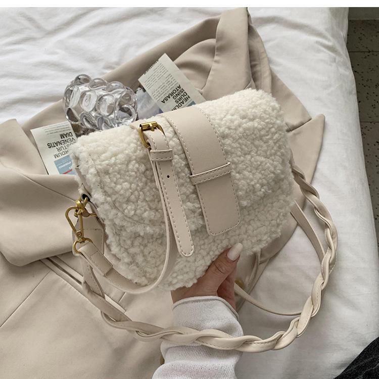 

Women s Shoulder Bag Messenger Weave Strap Saddle Armpit Bag High-quality Plush Fur Winter Bag Women s Handbag Designer XS