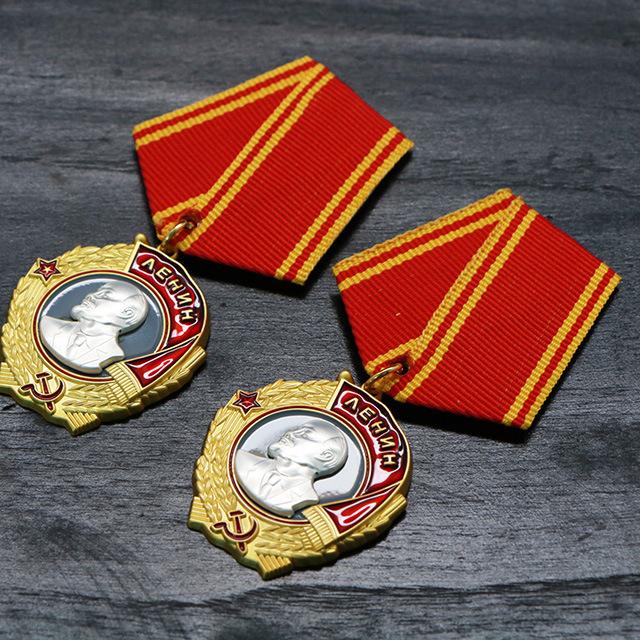 USSR CCCP Badge Metal Badge Souvenir Collection