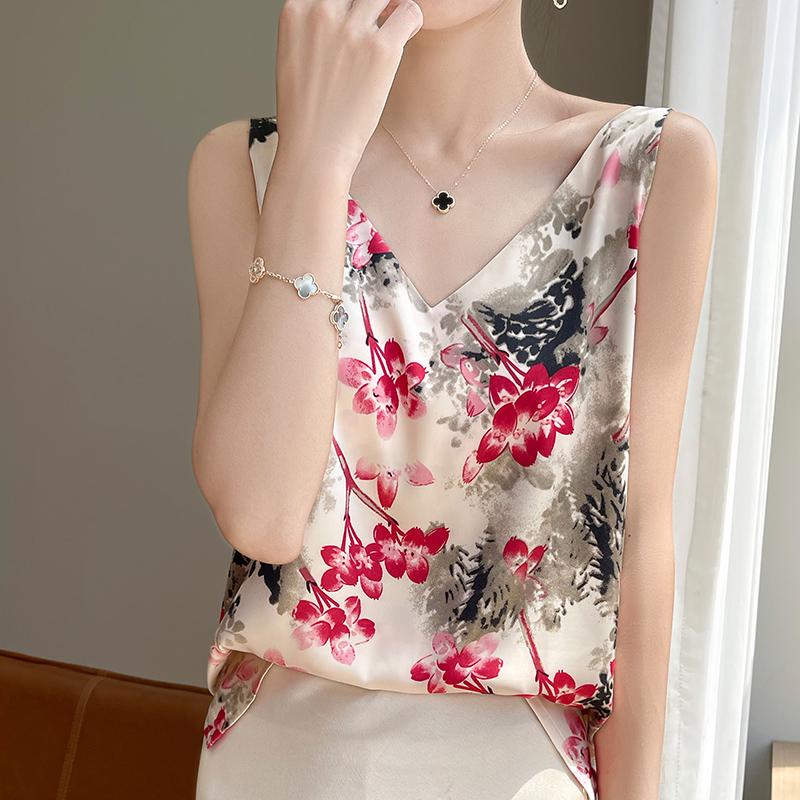 High-Quality Chinese-Style Satin V-Neck Camisole: Women's Sleeveless Summer Top