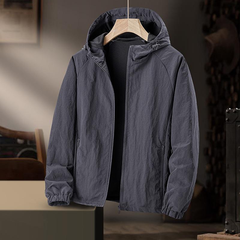 Autumn Jacket Men's Cool and Breathable Outdoor Hooded Tooling Jacket Waterproof Travel Jacket