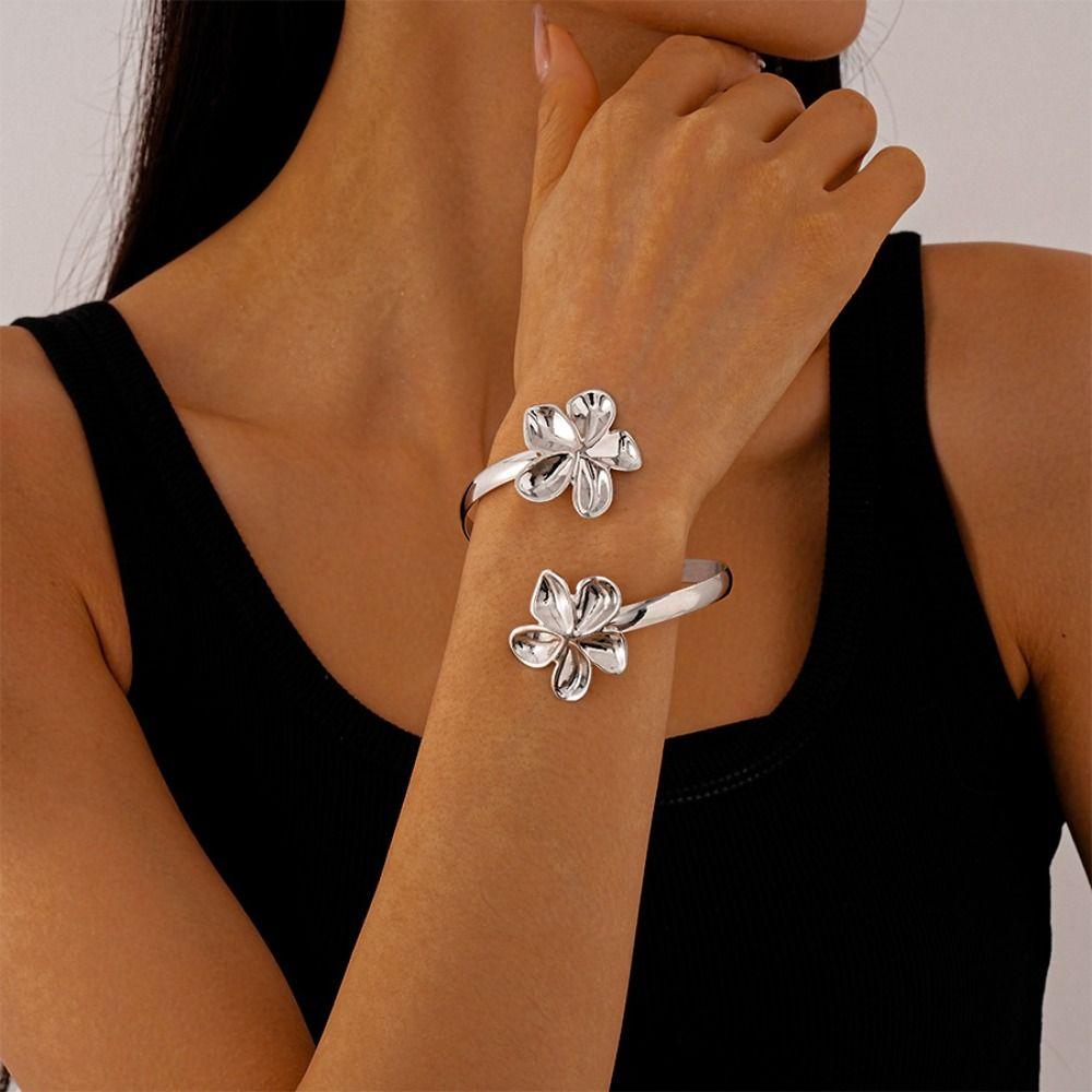 Gold Color Floral Open Cuff Armlet Enamel Glaze Craft Open Arm Ring Spiral Arm Bracelet  Jewelry