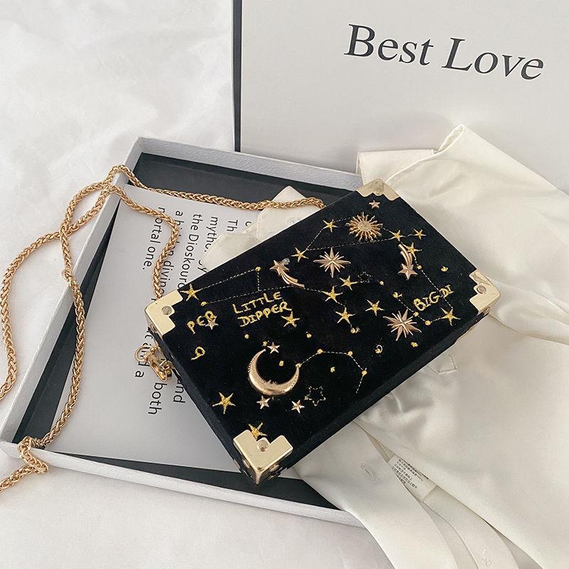 

Velvet Small Square Bag For Women 2022 New Korean Embroidery Fashion Versatile Chain Single Shoulder Messenger Box Bag
