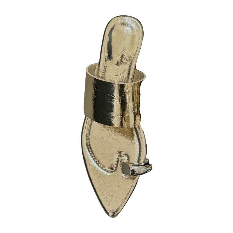 French retro toe slippers women's summer wear 2025 new pointed niche one-word drag toe metal buckle sandals