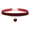 Collier Gothique Classique en Velours Rouge Pendentif Coeur Rouge Ras du Cou pour Femmes Bijoux de Mode Cadeau de Saint-Valentin