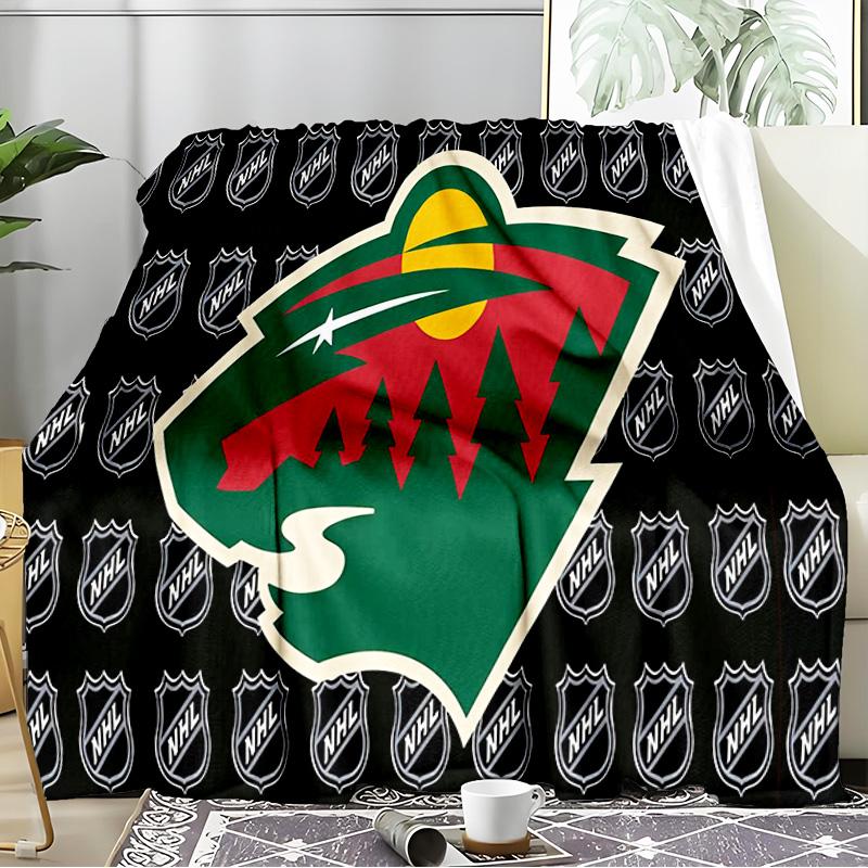 Minnesota wild Blanket Flannel Throw for Sofa, Travel, Camping, Livingroom, Office, Chair and Bed Soft and Warm Holiday Birthday gifts