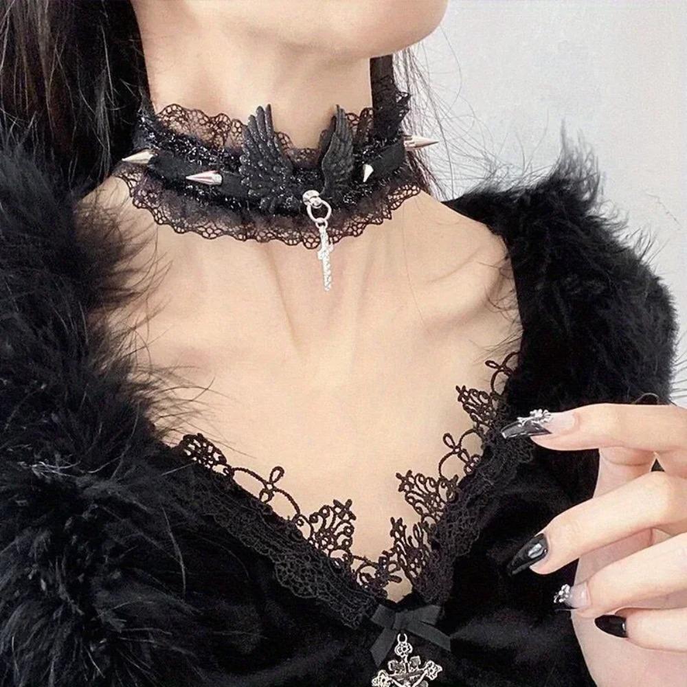 Angel Wings Gothic Lace Rivet Choker Necklace, Lolita Cyberpunk Retro Clavicle Jewelry Accessories for Women