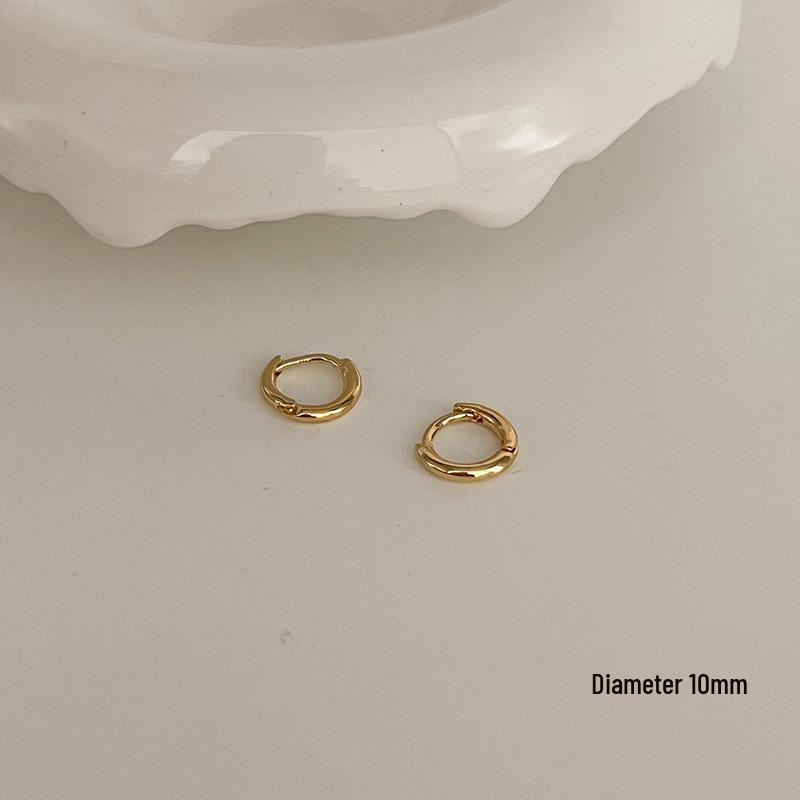 

Minimalist Retro-Style Unique Clip-On Earrings: High-End, Versatile, and Modern Ear Accessories