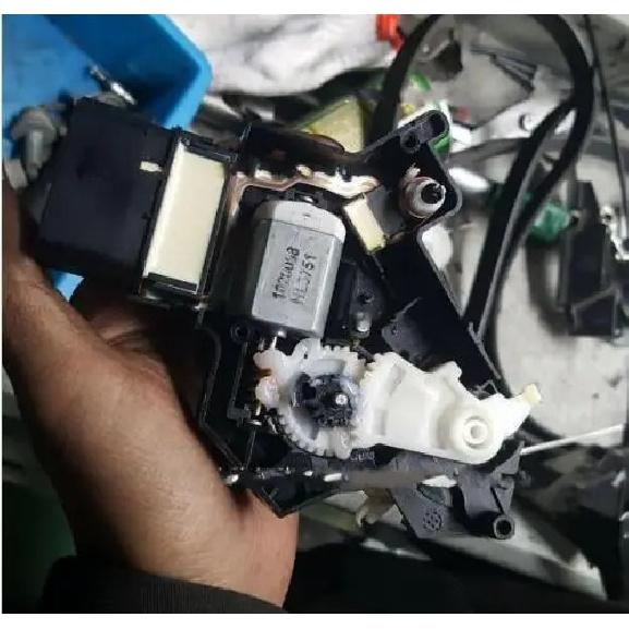 AZGIANT 2pcs/lot Car Door Lock Motor Central Locking Motor For Ford Fusion/Mazda M3 Land Rover for Jaguar Volvo S80II KEYLESS GO
