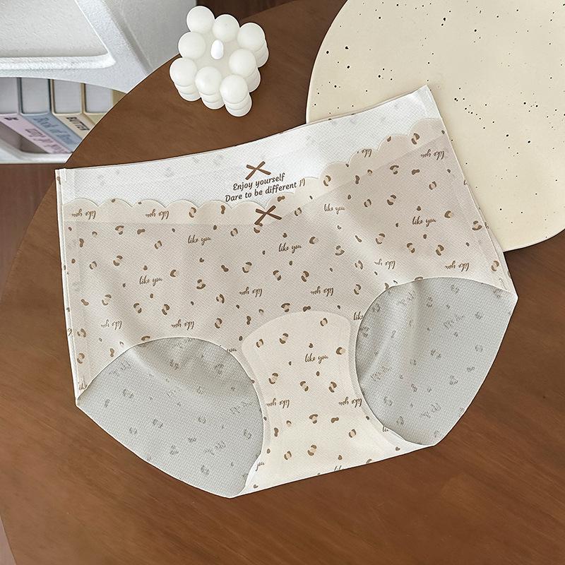 

Women s Summer Vintage Print One Piece Traceless Naked Hip Lift 10A Antibacterial Crotch Mid-waist Triangle Briefs M