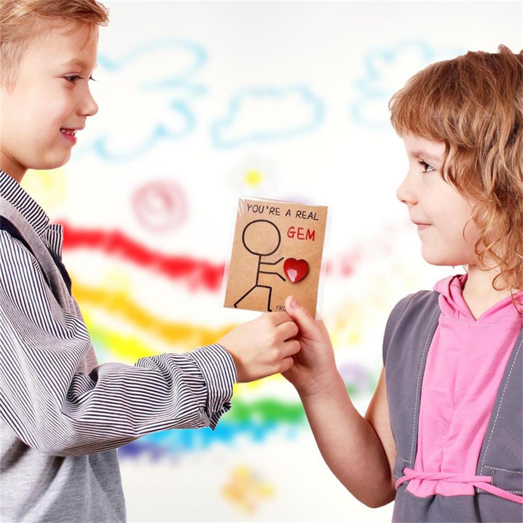 Çocuklar İçin Sevgililer Günü Hediyeleri - Kalp Şeklinde Plastik Kalp Şeklinde Malzemeli 24 Paket Sevgililer Günü Kartı Sevgililer Günü