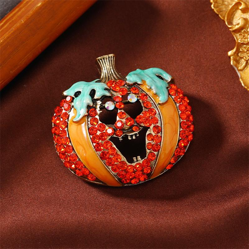 Classic Rhinestone Pumpkin Brooches for Women Enamel Halloween Brooch Pin Girls Party Casual Jewelry Jacket Handbag Decoration