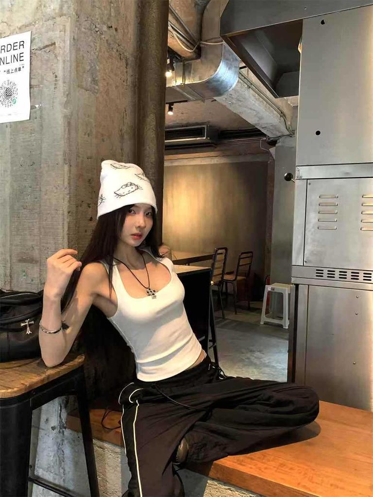 2025 Summer Women's Spicy American Candy Color Slim-Fit Square Neck Tank Top