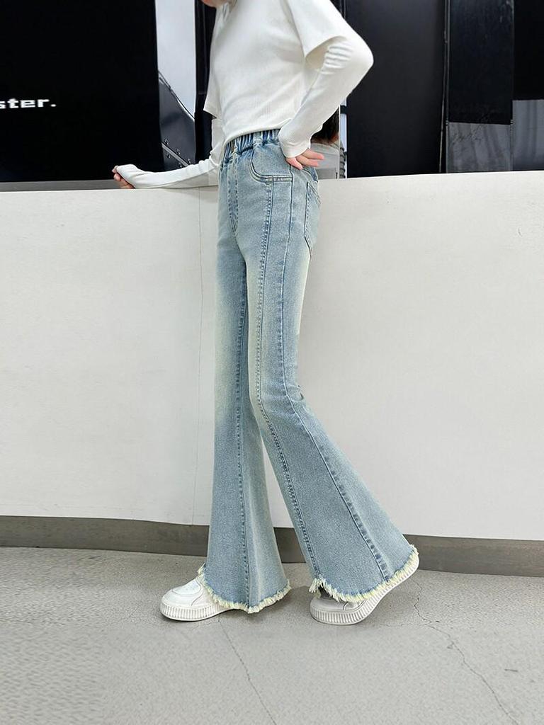 Girls' Stylish Slim Fit Flare Jeans - Spring/Summer 2026 Collection for Medium and Large Children.