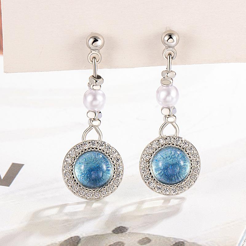 

Серьги-подвески с голубым хрустальным жемчугом one size