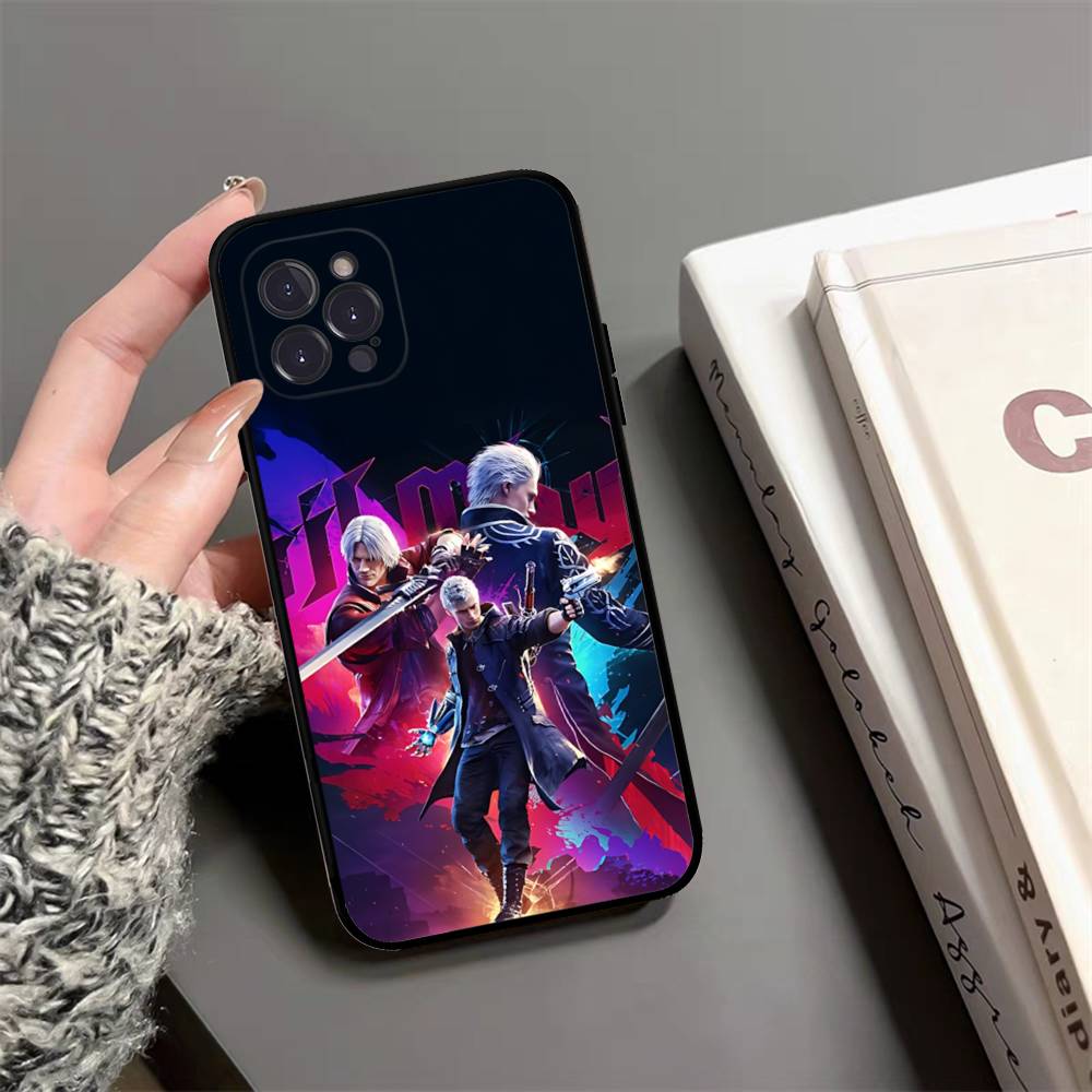

D-Devils Action Game M-May C-Cry Чехол для телефона For IPhone 17 16 15 14 13 12 11 Pro Max Plus Mini Силиконовый Черный Чехол iPhone 17pro max