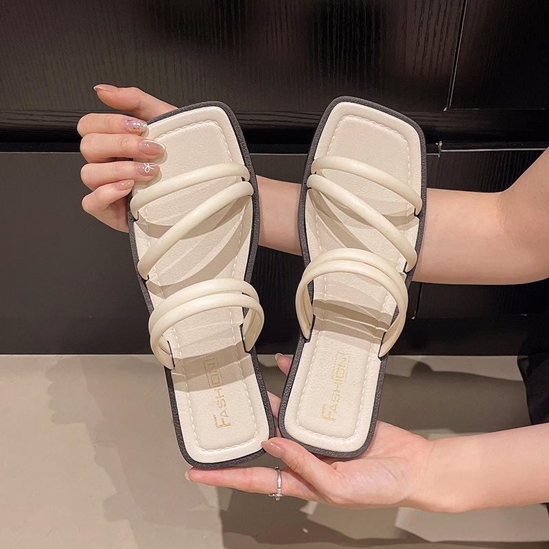 

Flat-Soled French-Style Summer Slippers: Chic, One-Strap Sandals for Beach or Outdoor Wear, 2025 Trend. 38/39