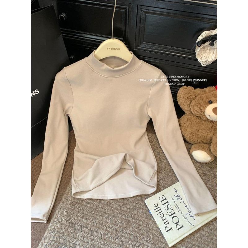 

Новое полупальто с высоким воротом, двухстороннее, из немецкого бархата, на осень и зиму с коротким белым топом из бархата с длинными рукавами One size