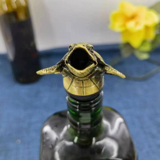 Turtle Wine Pourer Metal Decanter Spout with Drip-Free Design Elegant Bar Accessory