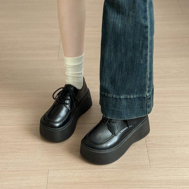 Platformowe buty damskie na wiosnę i jesień 2025, nowe, okrągły nosek, sznurowane, małe skórzane buty, mokasyny studenckie w stylu brytyjskim