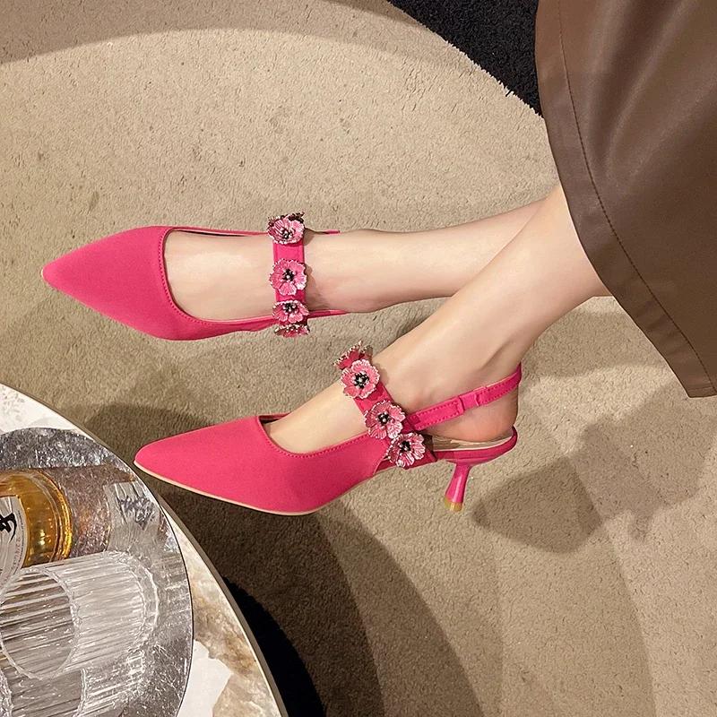 2024 New French Chunky Heel Mary Jane Shoes Spring and Autumn Women  Pointed Small Leather Shoes Silver Single Shoes