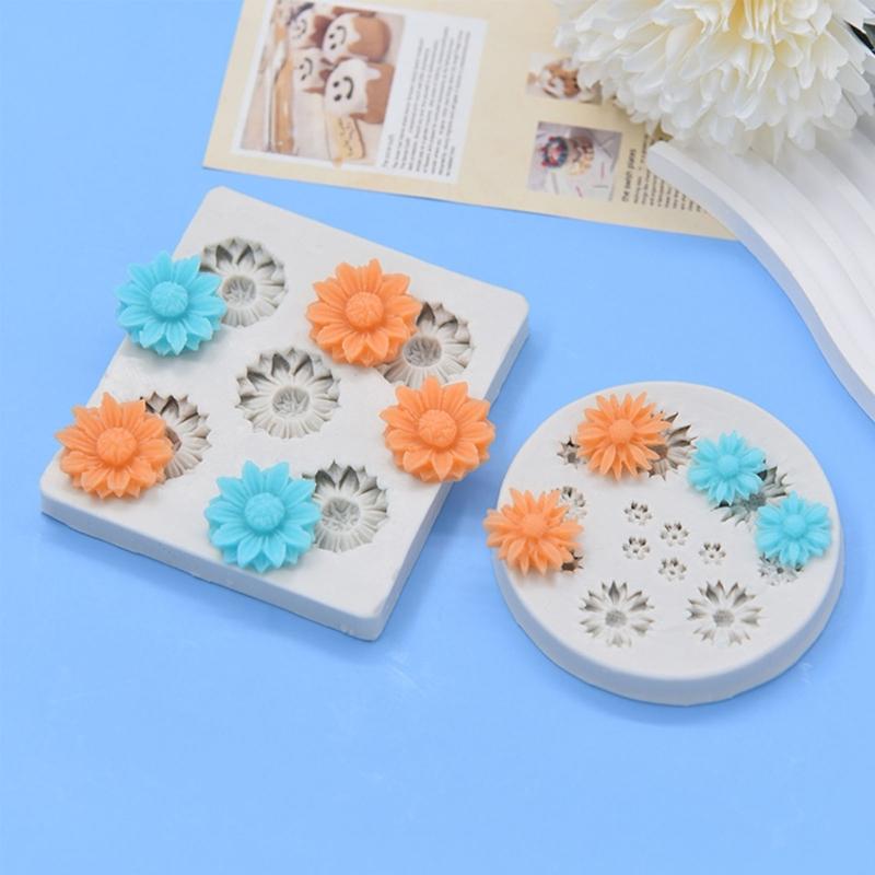 Chocolate Moulds Daisy/Sunflower Shape Baking Molds Fondant Mould Cake Molds Silicone Material Gift for DIY Baking Lover