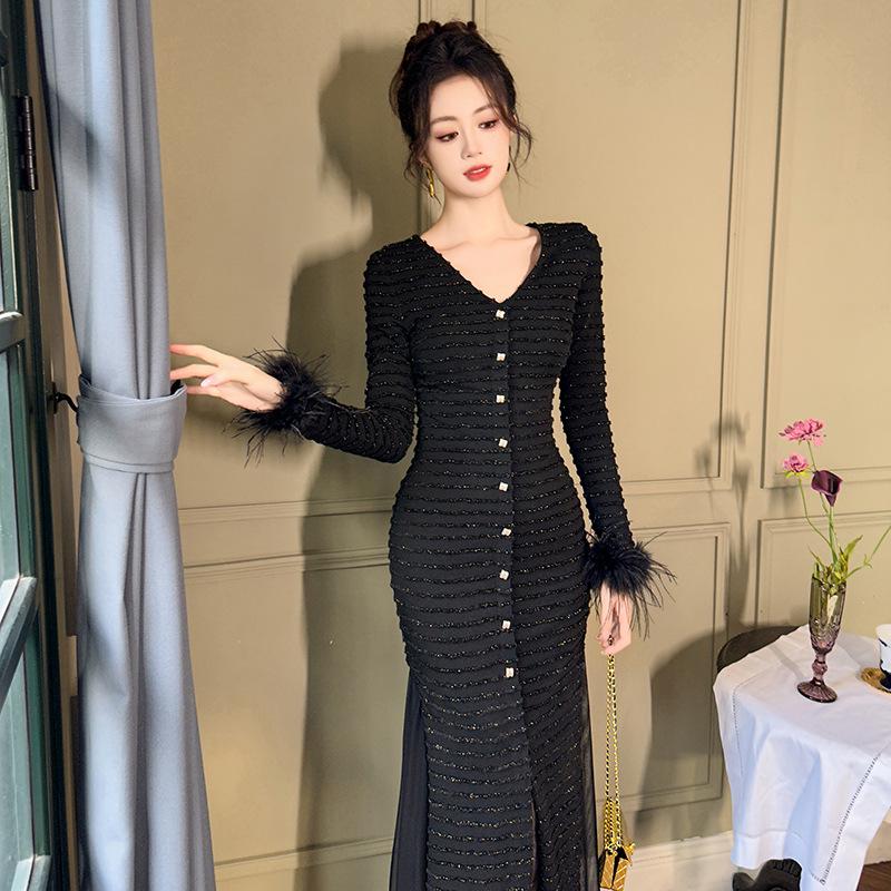 

2024 Autumn/Winter Women s Slim Fit Knit Long-Sleeve Dress - Stylish and Trendy S золотой/чёрный