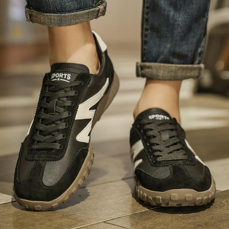 2025 New Men's Running Shoes Lightweight Breathable Gym Sneakers Non-Slip Athletic Sports Flats for Men Casual Walking Shoes