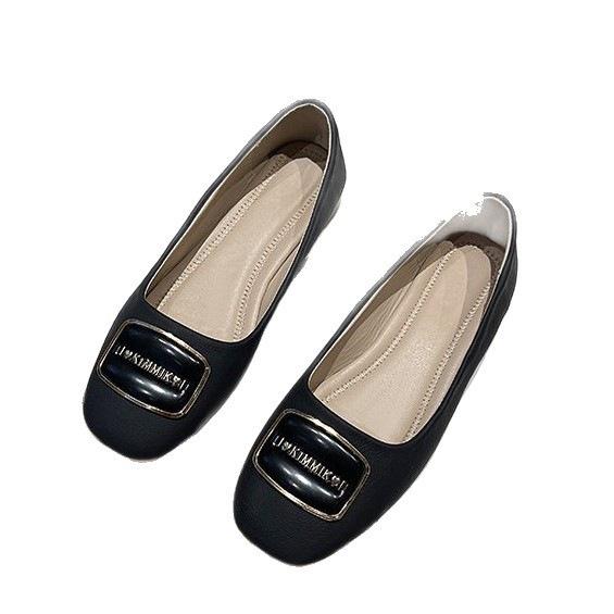 French high-end shallow single shoes, new autumn black flat-soled beanie shoes, square head ladyshoes.