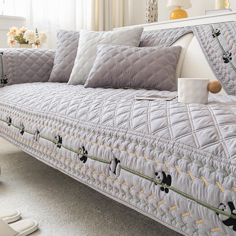 

Washed Cotton Cartoon Red Panda Sofa Cushion New Four-Season Universal High-End Non-Slip Sofa Cover Cross-Border 70*70cm