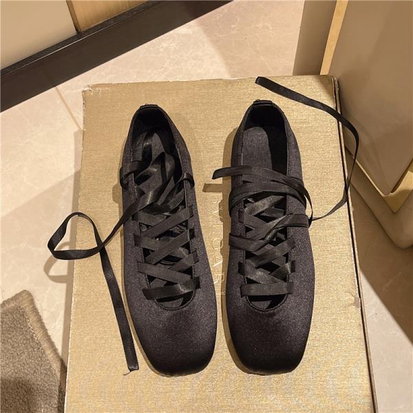 

Модная обувь Женские балетки с квадратным носком Платье Ретро Балетки Новые Большие размеры Мэри Джейн Обувь Больших размеров Женские балетки Женская обувь Кв 35