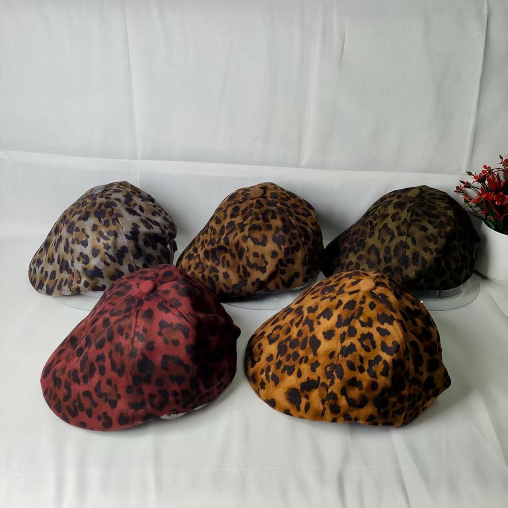 Spring and Autumn New Retro Fashion Leopard Print Forward Hat Children Outdoor Travel Versatile Face Little Beret Tide