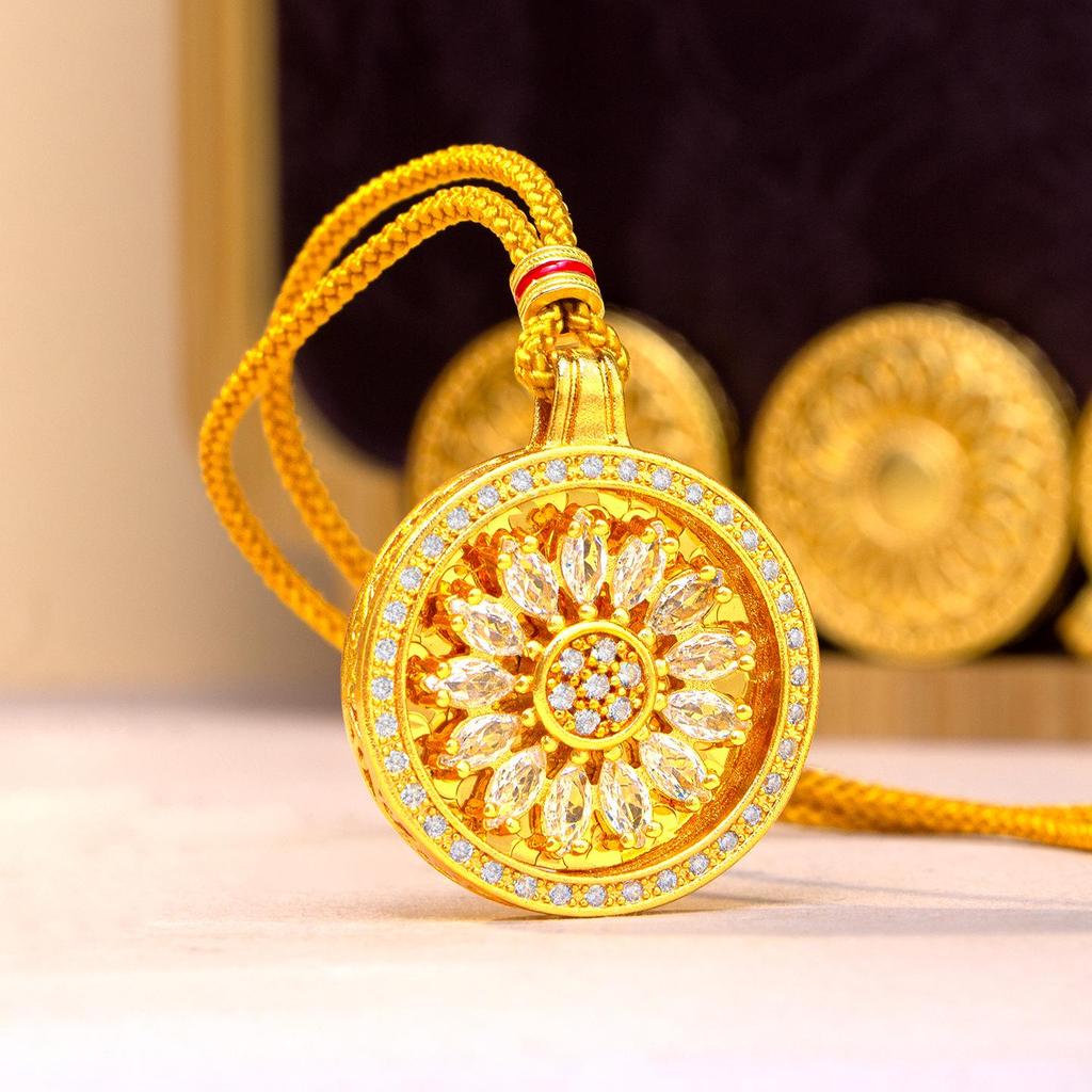 Gold Shop Sparkling Daisy Pendant: Sand Gold, Rotatable, with Braided Rope—High-End and Stylish for Women.