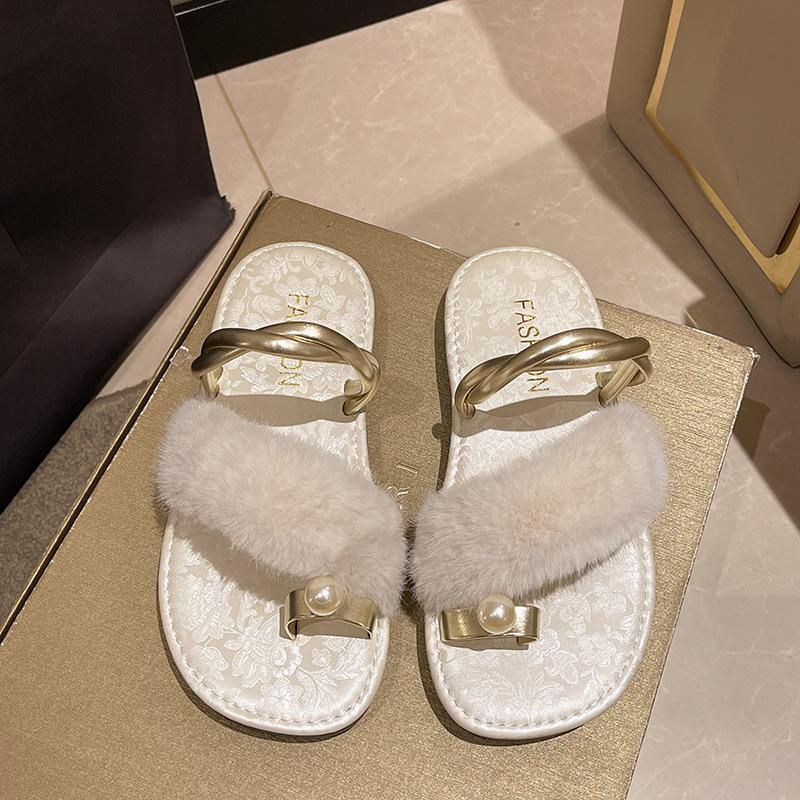 

French niche high-end flat-bottomed slippers for women s outerwear 2025 summer new fashion casual cover toe beach sandals 35 бежевый