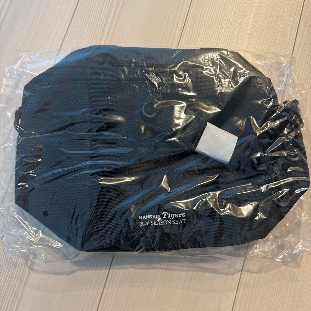 [USED] Hanshin Tigers 2026 Cooler Bag - Annual Ticket Perks