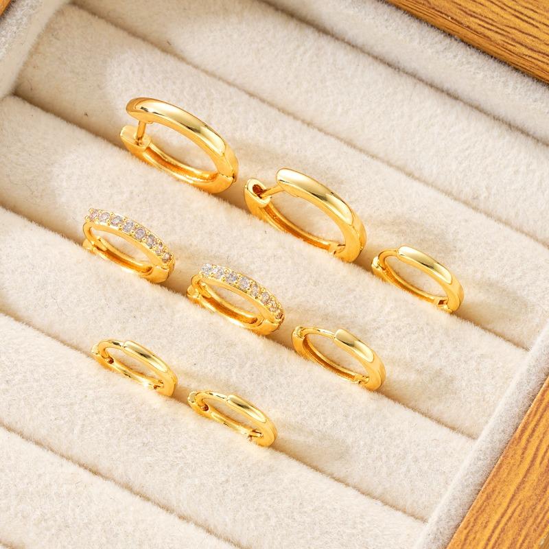 8pz Orecchini Huggie Cerchio in Acciaio Inossidabile Moda con Cristalli per Donna Placcati Oro Orecchini a Cerchio Pendenti Gioielli Punk Regali
