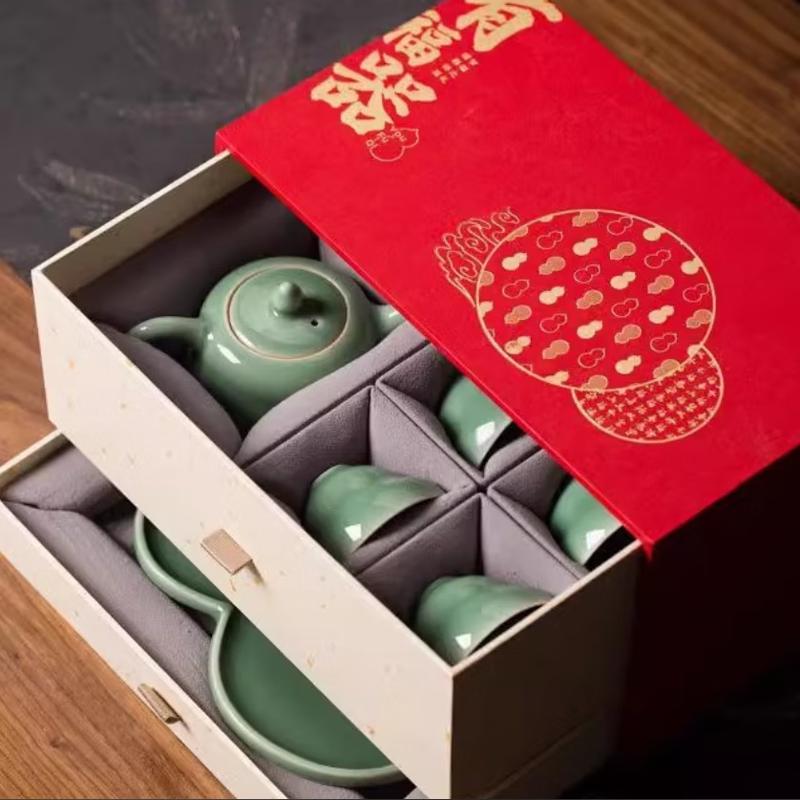 

Traditional Chinese Pottery Tea Set Gift Box