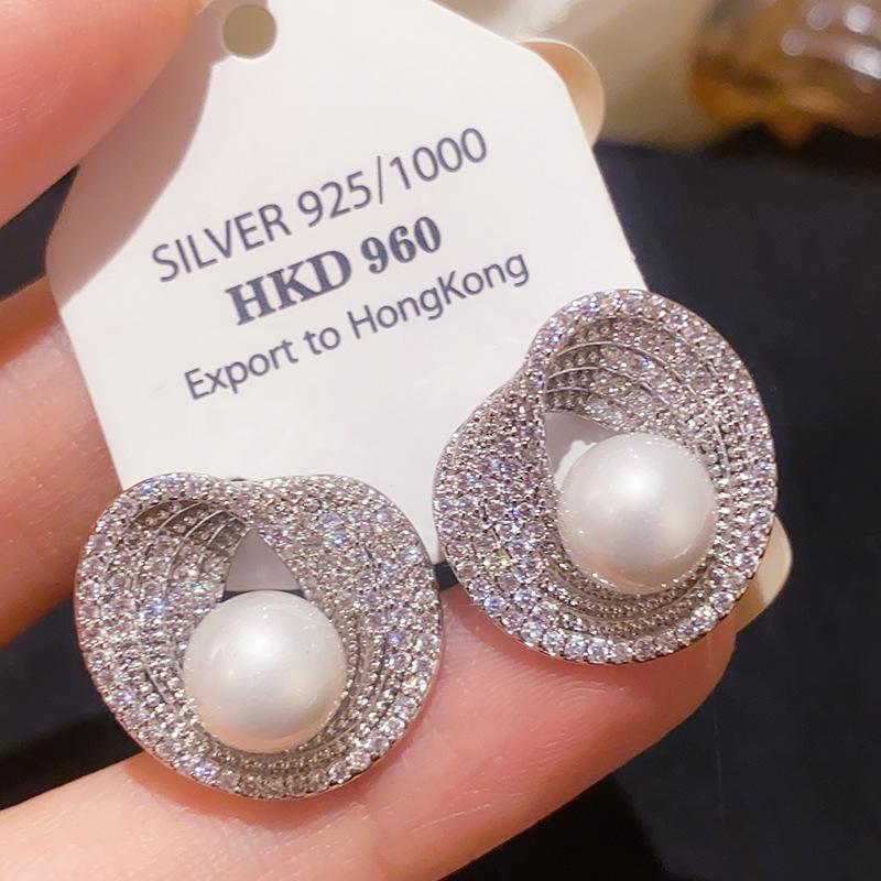 Zircon Irregular Round Pearl Earrings Light Luxury Premium Stud Earrings French Exquisite Versatile Earrings